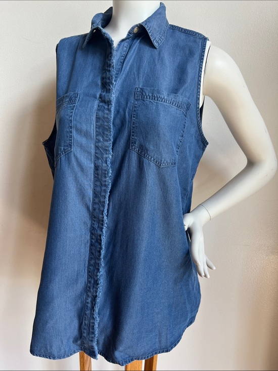 Chico's Tops - Chico's Sleeveless Chambray Button-Down Shirt in Denim Blue with fringed accents